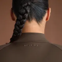 NikeSKIMS Matte женская Mock-Neck Full-Zip Куртка цвет коричневый