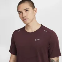 Nike Rise 365 чоловічі Dri-FIT Short-Sleeve Running Top колір червоний
