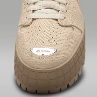 Nike Air Jordan 1 Brooklyn Low женская Кроссовки цвет коричневый