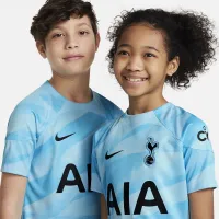Tottenham Hotspur 2023/24 Stadium Goalkeeper Big дитячі Nike Dri-FIT Soccer Short-Sleeve Jersey блакитний