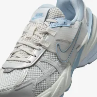 Nike V2K Run женская Кроссовки цвет серый