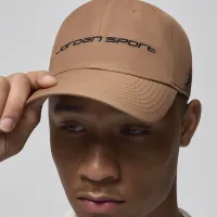 Nike Club Unstructuколір червоний Cap колір коричневий