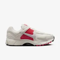 Nike Zoom Vomero 5 жіноча Кросівки колір білий