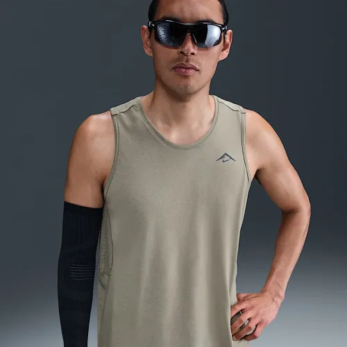 Nike Solar Chase мужские Dri-FIT ADV Running Tank Top цвет зеленый