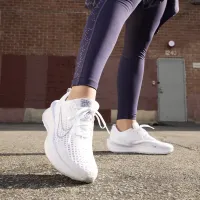 Nike Interact Run женская Road Running Кроссовки цвет белый