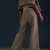 Nike Sportswear Phoenix Fleece жіноча З високою талією Wide-Leg Graphic Pants колір коричневий