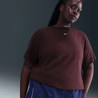 Nike Sportswear Essential жіноча футболка (великі розміри) колір червоний