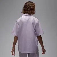 Nike Jordan жіноча Short-Sleeve Woven Top колір фіолетовий