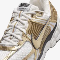 Nike Zoom Vomero 5 Gold жіноча Кросівки колір сірий