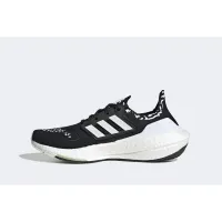 Кроссовки adidas Ultraboost 22 GX8019 -  Бело-Черные