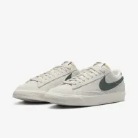 Nike Blazer Low '77 Vintage жіноча Кросівки колір сірий