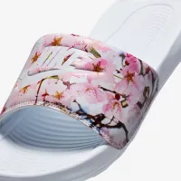Nike Victori One жіноча Slides колір білий
