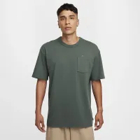 Nike Sportswear Premium Essentials чоловічі Pocket футболка колір зелений