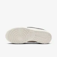 Nike Dunk Low SE жіноча Кросівки колір білий