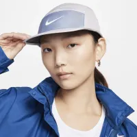 Nike Dri-FIT Fly Unstructuколір червоний Swoosh Cap колір фіолетовий