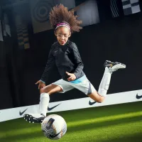 Nike Jr. Phantom GX 2 Academy Little/Big дитячі MG Low-Top футбольні бутси колір білий