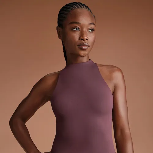 NikeSKIMS Matte жіноча Mock-Neck Racerback Tank Top колір червоний