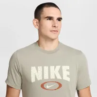 Nike чоловічі Dri-FIT Fitness футболка колір зелений