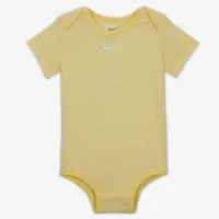 Nike Essentials Baby 3-Piece Striped Swooshfetti набор Yellow