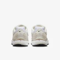 Nike P-6000 женская Кроссовки цвет коричневый