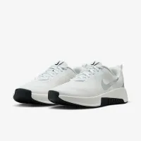 Nike MC Trainer 3 Premium жіноча для тренування Кросівки колір білий