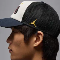 Nike Jordan Trucker Hat колір білий