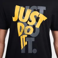 Nike Sportswear чоловічі футболка колір чорний