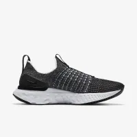 Nike React Phantom Run Flyknit 2 жіноча Road Running Кросівки колір чорний