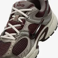 Nike V5 RNR женская Кроссовки цвет красный