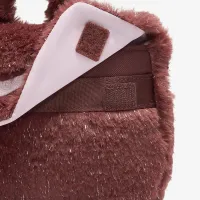 Nike Big детские Faux Fur Crossbody сумка (1L) цвет коричневый