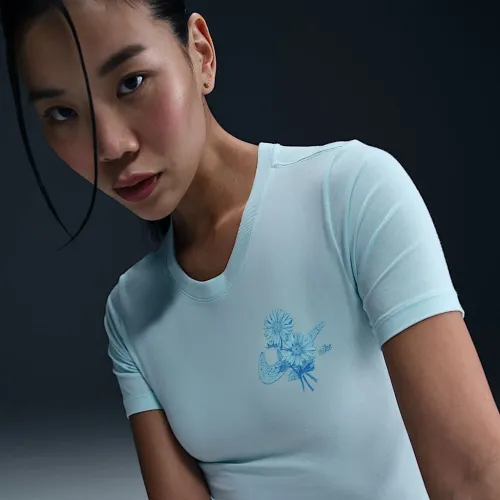 Nike Sportswear Chill Knit жіноча Slim Cropped футболка блакитний