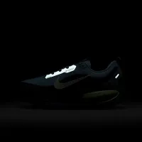 Nike Vomero 18 GORE-TEX чоловічі Waterproof Road Running Кросівки with Reflective Accents колір зелений