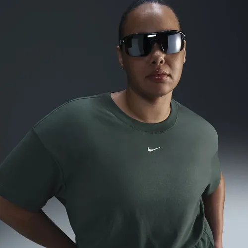 Nike Sportswear Essential жіноча футболка (великі розміри) колір зелений
