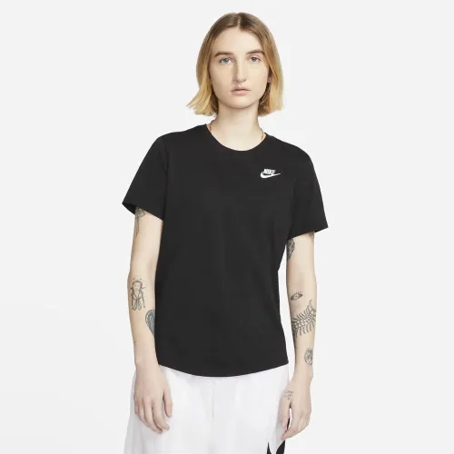 Футболка Nike Sportswear Club Essentials DX7902-010 -  Черная