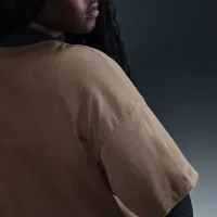 Nike Sportswear Essential жіноча футболка (великі розміри) колір коричневий