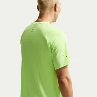 Nike Stride мужские Dri-FIT ADV Short-Sleeve Running Top цвет зеленый