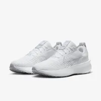 Nike Interact Run чоловічі Road Running Кросівки колір білий