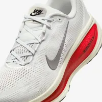 Nike Vomero 18 чоловічі Road Running Кросівки колір сірий