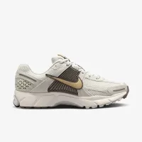 Nike Zoom Vomero 5 женская Кроссовки цвет серый