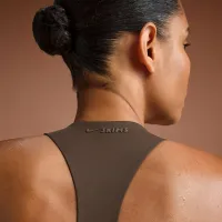 NikeSKIMS Matte жіноча Mock-Neck Racerback Tank Top колір коричневий