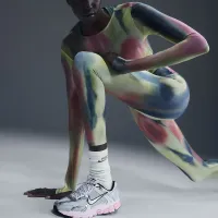 Nike жіноча Artist Collection З високою талією 7/8 лосіни Pink