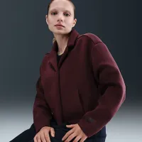 Nike Sportswear Tech Fleece женская Tailoцвет красный Куртка цвет красный