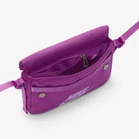 Nike Sportswear женская Futura 365 Crossbody сумка (3L) цвет фиолетовый