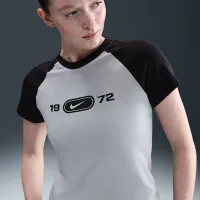 Nike Sportswear Chill Knit жіноча Slim Graphic футболка колір сірий