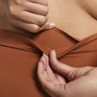 Nike Zenvy жіноча Gentle-Support З високою талією 7/8 лосіни (великі розміри) колір коричневий