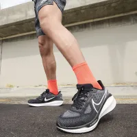 Nike Vomero 17 чоловічі Road Running Кросівки колір чорний