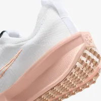Nike Interact Run жіноча Road Running Кросівки колір білий