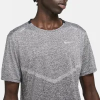 Nike Rise 365 мужские Dri-FIT Short-Sleeve Running Top цвет черный