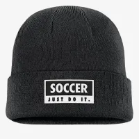 Nike Swoosh Peak Soccer Beanie колір чорний
