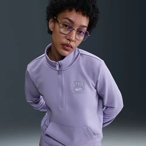 Nike Sportswear Club Fleece женская Mock-Neck 1/2-Zip Graphic Top цвет фиолетовый
